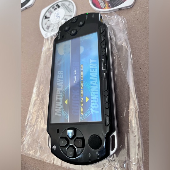 PSP Bundle in Box - Picture 15 of 16